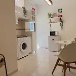 Apartmán Pambnb - Cozy Beachfront With Pool *