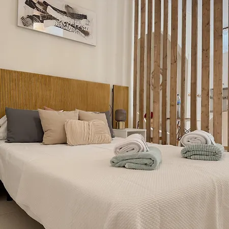 Pambnb - Cozy Beachfront With Pool Apartament