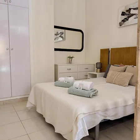 Pambnb - Cozy Beachfront With Pool Apartament